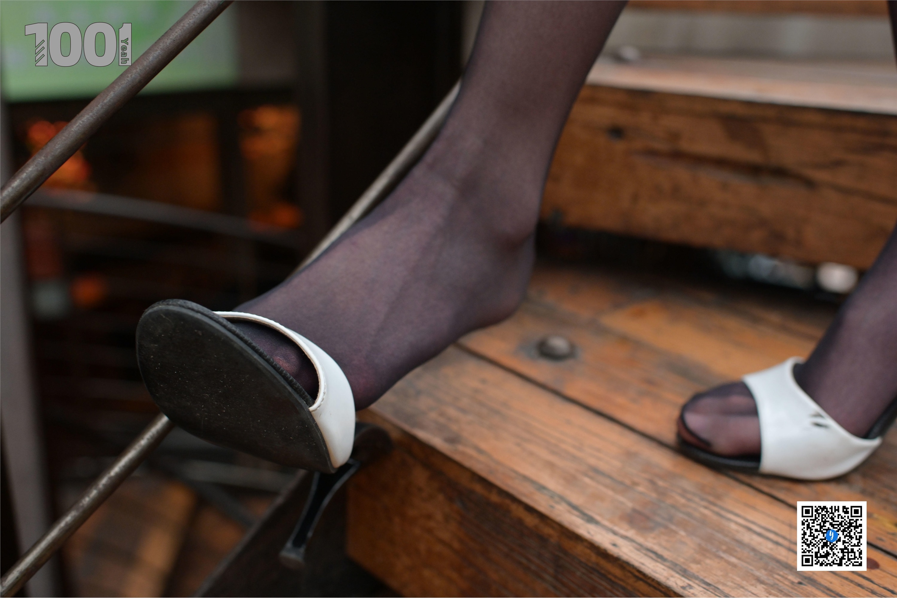 IESS异思趣向  一千零一夜 模特：草莓《楼梯的拐角处1》